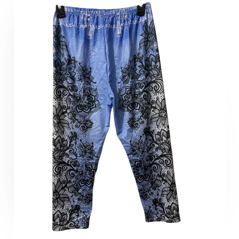 NIP Blue and Black Floral Patterned Leggings - Picture 2 of 2